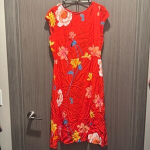 LOFT size 10P Red Floral dress